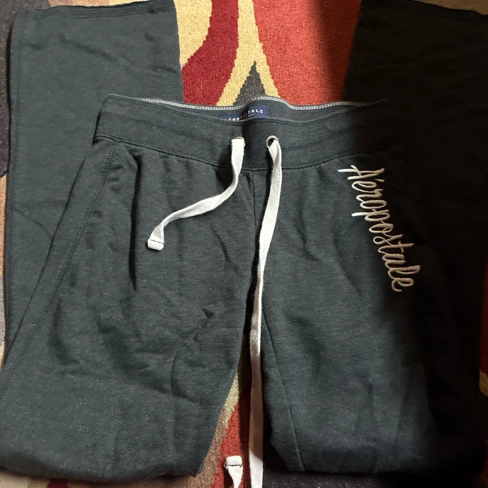 Aeropostale Gray Sweatpants - Picture 1 of 1